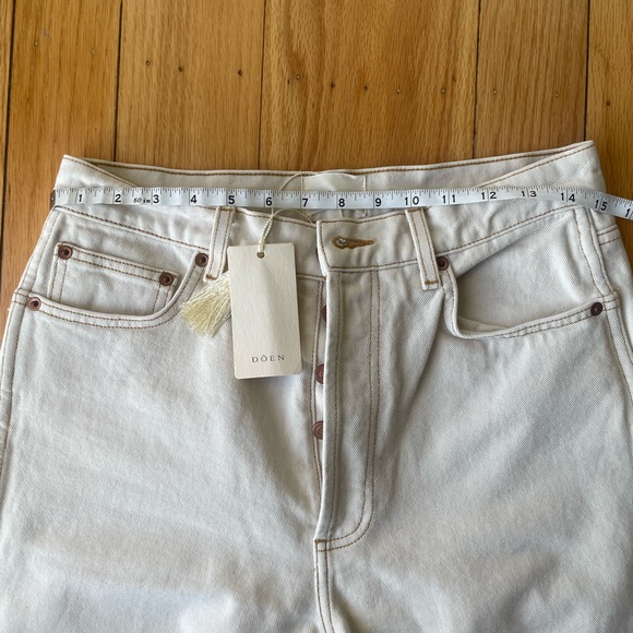 Doen Cream Jeans Classic Straight-Leg Minimal Design - Picture 2 of 4